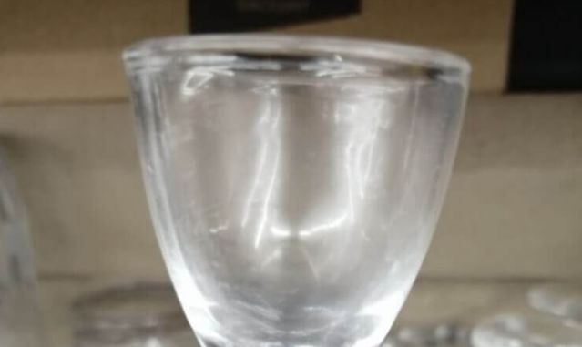 玻璃杯是双层的好还是单层的好？玻璃杯怎么挑选？